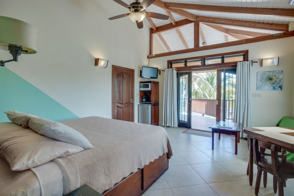 Buttonwood Belize rooms & suites