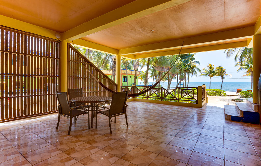 Coconut Row Cocomacaque Room