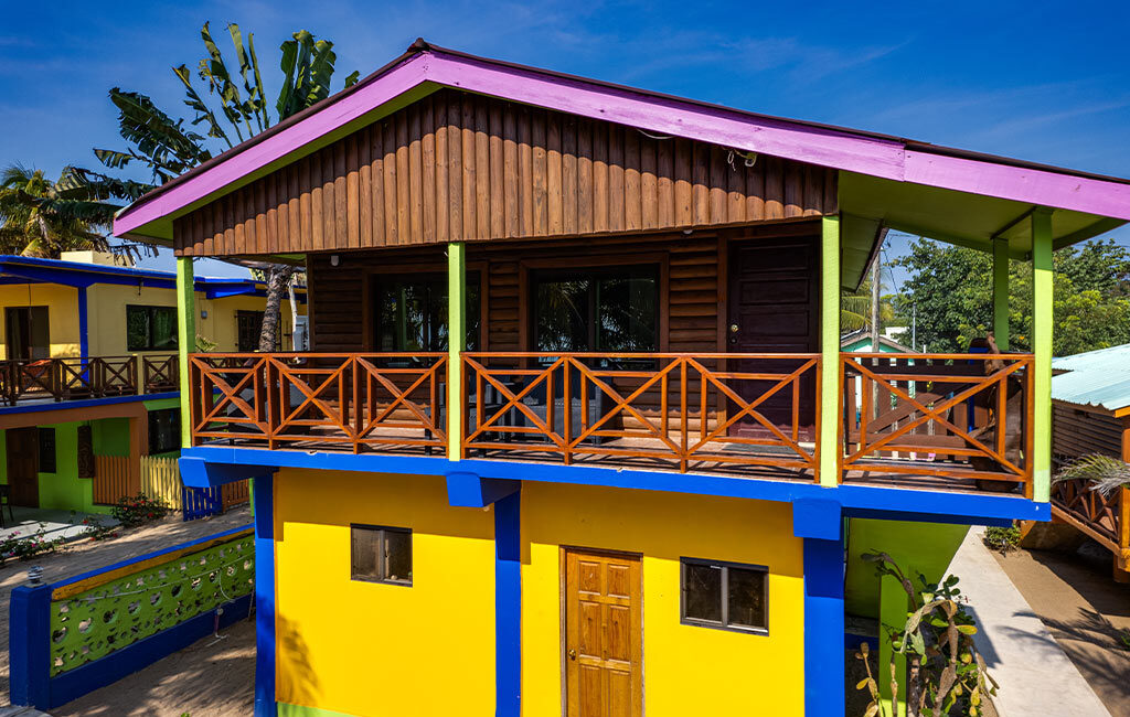 Coconut Row Traveler's Roost